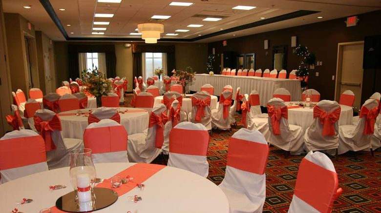 <b>Hilton Garden Inn Birmingham/Trussville Meeting</b>. Images powered by <a href="https://iceportal.shijigroup.com/" title="IcePortal" target="_blank">IcePortal</a>.