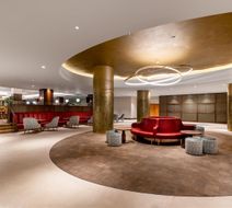 Hilton Birmingham Metropole Lobby