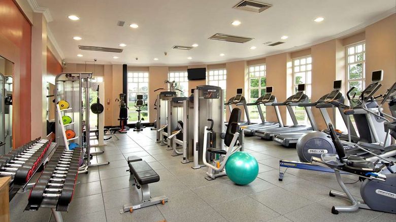 <b>Hilton Puckrup Hall, Tewkesbury Health</b>. Images powered by <a href="https://iceportal.shijigroup.com/" title="IcePortal" target="_blank">IcePortal</a>.