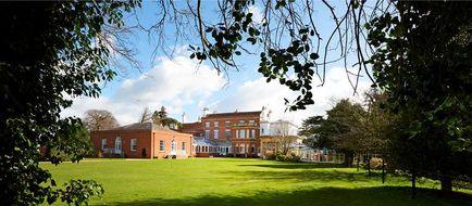Hilton Puckrup Hall, Tewkesbury Exterior