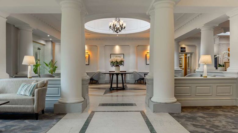 <b>Hilton Puckrup Hall, Tewkesbury Lobby</b>. Images powered by <a href="https://iceportal.shijigroup.com/" title="IcePortal" target="_blank">IcePortal</a>.