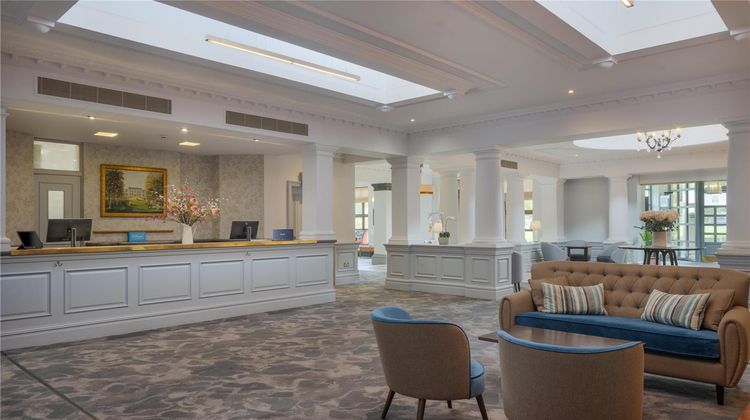 Hilton Puckrup Hall, Tewkesbury Lobby