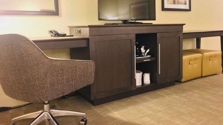 <b>Hampton Inn Billings Room</b>. Images powered by <a href="https://iceportal.shijigroup.com/" title="IcePortal" target="_blank">IcePortal</a>.