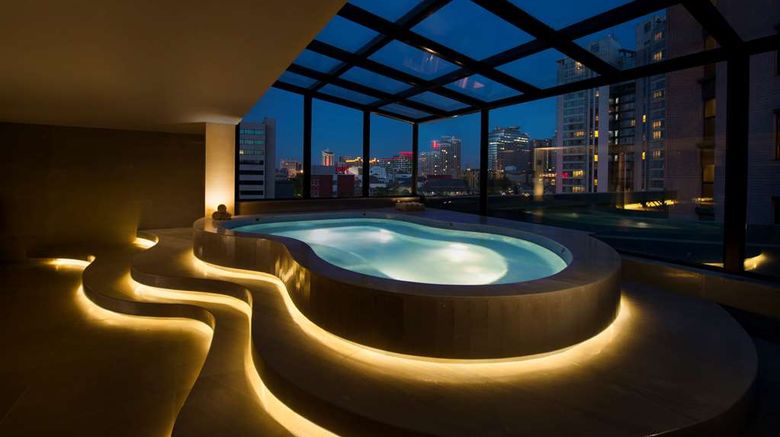 <b>Hilton Beijing Recreation</b>. Images powered by <a href="https://iceportal.shijigroup.com/" title="IcePortal" target="_blank">IcePortal</a>.