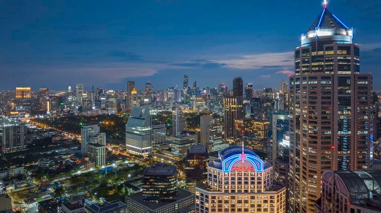 Conrad Bangkok Residences Exterior