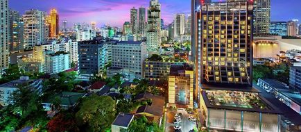 DoubleTree by Hilton Sukhumvit Bangkok Exterior