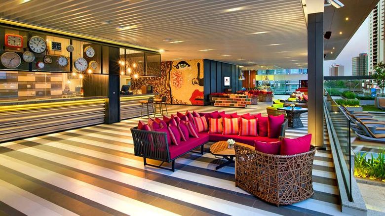 <b>DoubleTree by Hilton Sukhumvit Bangkok Restaurant</b>. Images powered by <a href="https://iceportal.shijigroup.com/" title="IcePortal" target="_blank">IcePortal</a>.