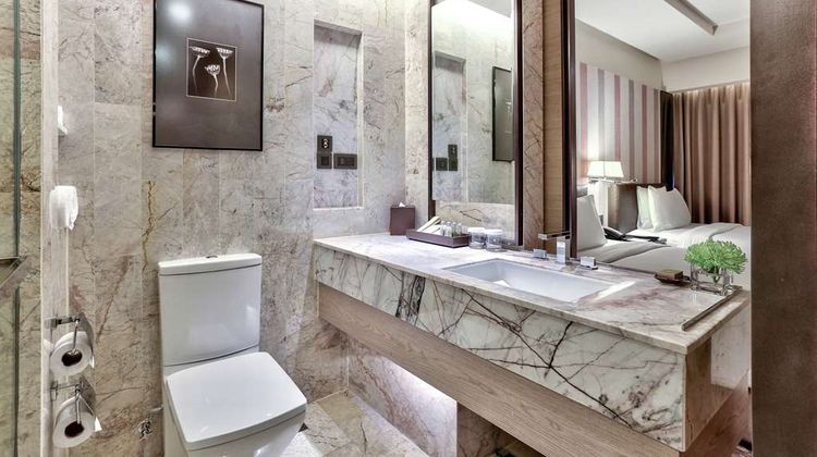 DoubleTree by Hilton Sukhumvit Bangkok Room