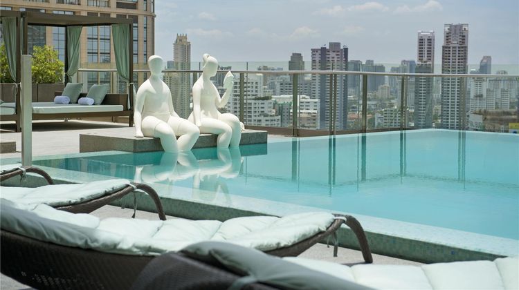 Hilton Sukhumvit Bangkok Pool