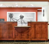 Hampton Inn & Suites Bethlehem Lobby