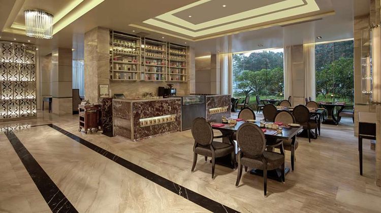 DoubleTree Suites by Hilton BLR ORR Restaurant