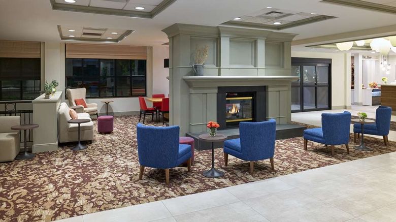 <b>Hilton Garden Inn Bloomington Lobby</b>. Images powered by <a href="https://iceportal.shijigroup.com/" title="IcePortal" target="_blank">IcePortal</a>.