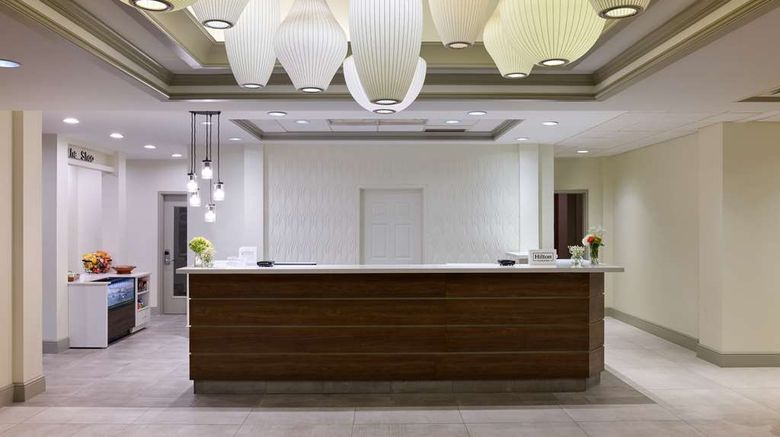 <b>Hilton Garden Inn Bloomington Lobby</b>. Images powered by <a href="https://iceportal.shijigroup.com/" title="IcePortal" target="_blank">IcePortal</a>.