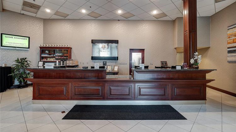 DoubleTree by Hilton Bloomington Lobby