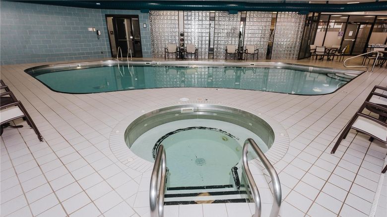 <b>DoubleTree by Hilton Bloomington Recreation</b>. Images powered by <a href="https://iceportal.shijigroup.com/" title="IcePortal" target="_blank">IcePortal</a>.