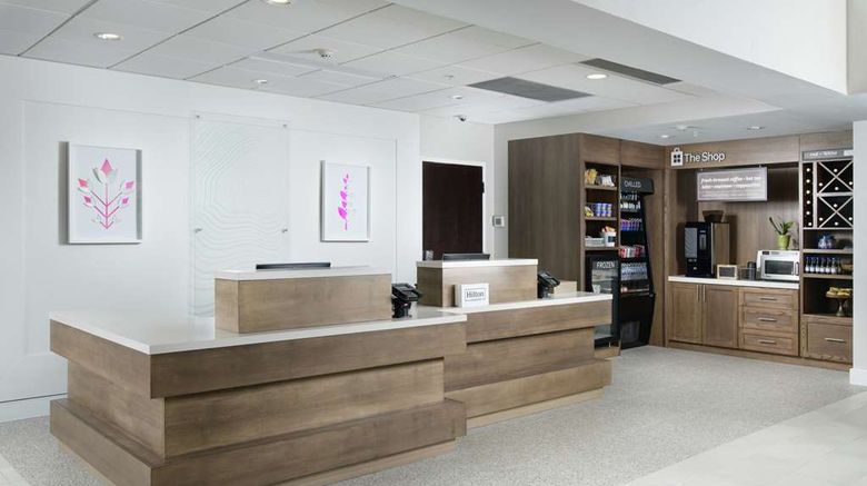 <b>Hilton Garden Inn Nashville/Franklin Lobby</b>. Images powered by <a href="https://iceportal.shijigroup.com/" title="IcePortal" target="_blank">IcePortal</a>.
