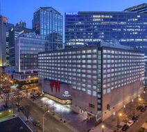 DoubleTree Nashville Downtown Exterior