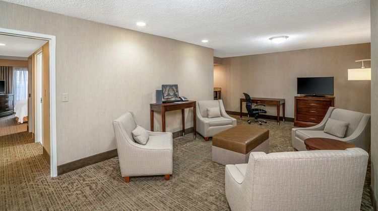 Embassy Suites by Hilton Vanderbilt Room