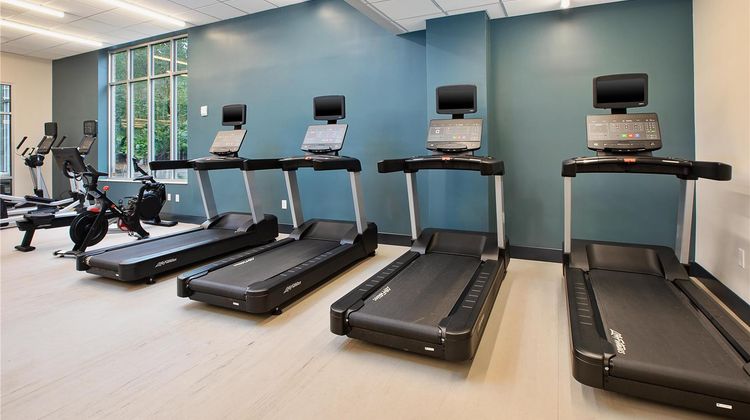 Embassy Suites Nashville Cool Springs Health