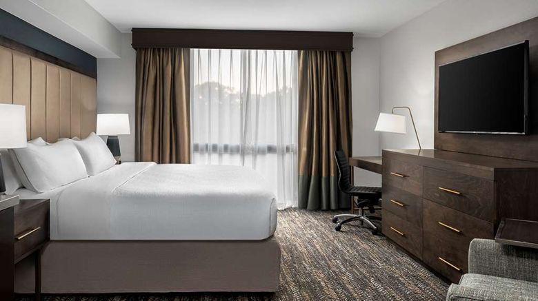 <b>Embassy Suites Hotel Nashville Airport Room</b>. Images powered by <a href="https://iceportal.shijigroup.com/" title="IcePortal" target="_blank">IcePortal</a>.