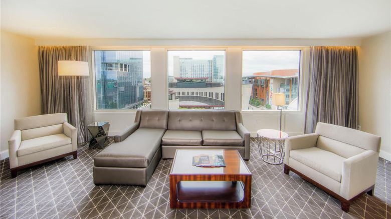 <b>Hilton Nashville Downtown Room</b>. Images powered by <a href="https://iceportal.shijigroup.com/" title="IcePortal" target="_blank">IcePortal</a>.