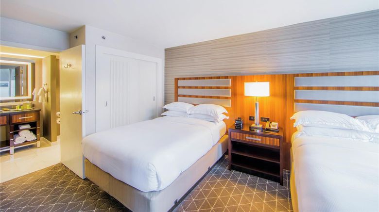 <b>Hilton Nashville Downtown Room</b>. Images powered by <a href="https://iceportal.shijigroup.com/" title="IcePortal" target="_blank">IcePortal</a>.