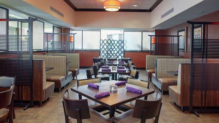 DoubleTree Suites Bentonville Restaurant