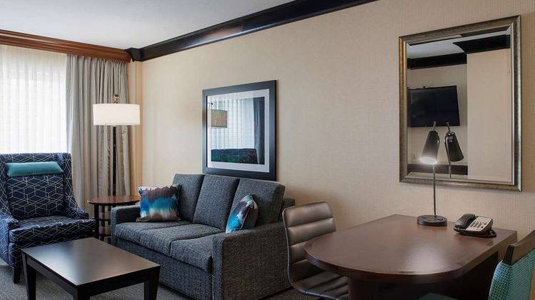 DoubleTree Suites Bentonville Room