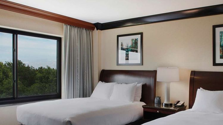 DoubleTree Suites Bentonville Room