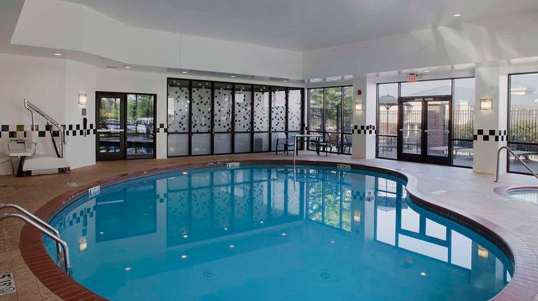 <b>DoubleTree Suites Bentonville Pool</b>. Images powered by <a href="https://iceportal.shijigroup.com/" title="IcePortal" target="_blank">IcePortal</a>.