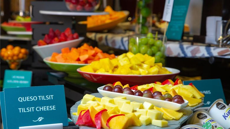 <b>Embassy Suites by Hilton Bogota Restaurant</b>. Images powered by <a href="https://iceportal.shijigroup.com/" title="IcePortal" target="_blank">IcePortal</a>.