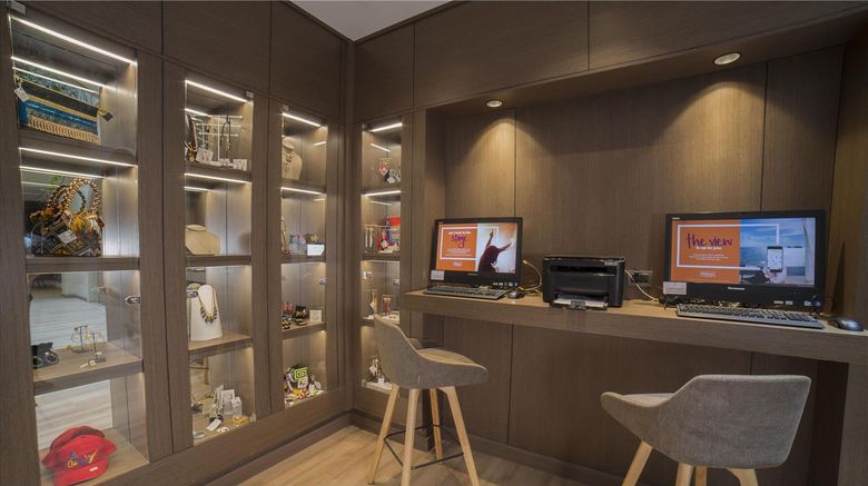 <b>Embassy Suites by Hilton Bogota Other</b>. Images powered by <a href="https://iceportal.shijigroup.com/" title="IcePortal" target="_blank">IcePortal</a>.