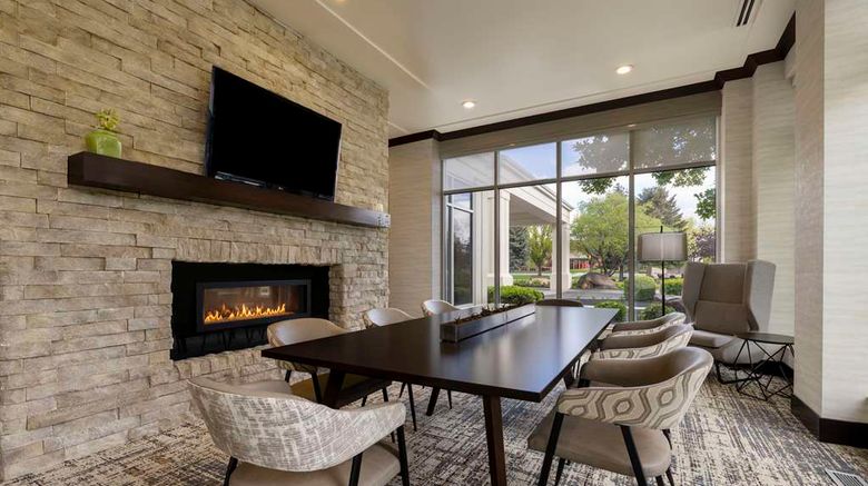 <b>Hilton Garden Inn Boise Spectrum Lobby</b>. Images powered by <a href="https://iceportal.shijigroup.com/" title="IcePortal" target="_blank">IcePortal</a>.