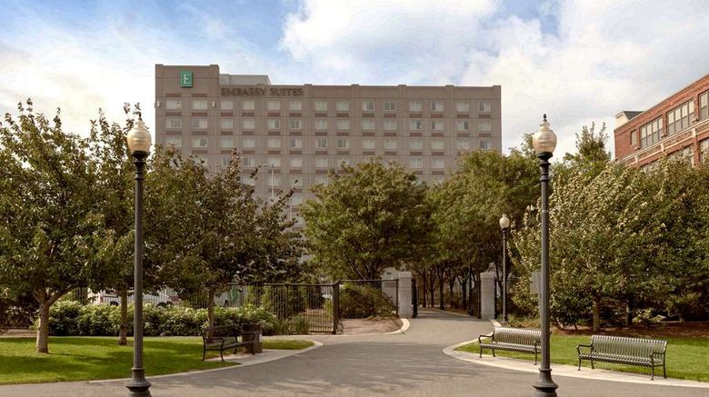 <b>Embassy Suites Boston - at Logan Airport Exterior</b>. Images powered by <a href="https://iceportal.shijigroup.com/" title="IcePortal" target="_blank">IcePortal</a>.