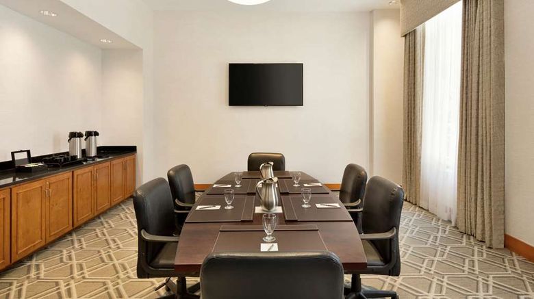 <b>Embassy Suites Boston - at Logan Airport Meeting</b>. Images powered by <a href="https://iceportal.shijigroup.com/" title="IcePortal" target="_blank">IcePortal</a>.