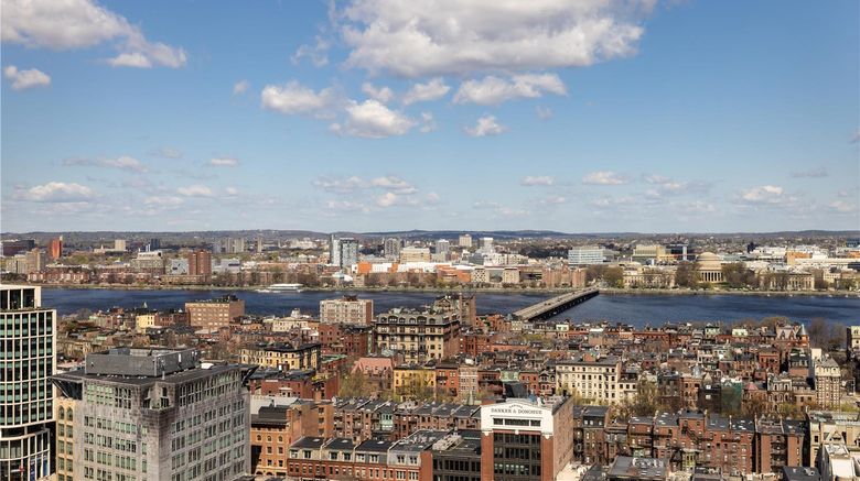 <b>Hilton Boston Back Bay Exterior</b>. Images powered by <a href="https://iceportal.shijigroup.com/" title="IcePortal" target="_blank">IcePortal</a>.