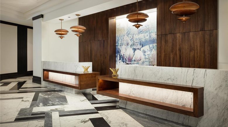 <b>Hilton Boston Back Bay Lobby</b>. Images powered by <a href="https://iceportal.shijigroup.com/" title="IcePortal" target="_blank">IcePortal</a>.