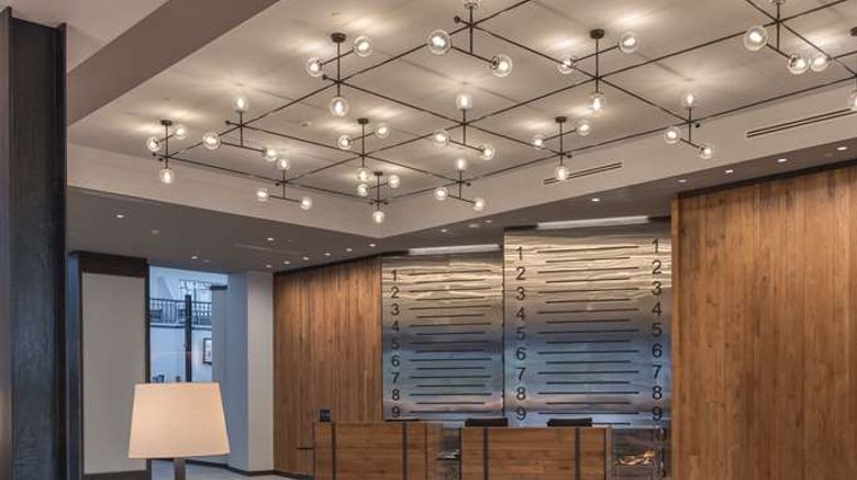 <b>Hilton Boston/Woburn Lobby</b>. Images powered by <a href="https://iceportal.shijigroup.com/" title="IcePortal" target="_blank">IcePortal</a>.