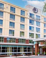DoubleTree by Hilton Boston Bayside