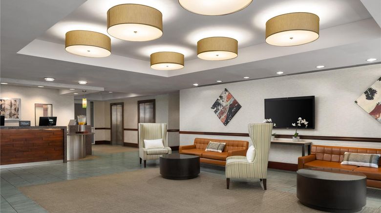 <b>DoubleTree by Hilton Boston Bayside Lobby</b>. Images powered by <a href="https://iceportal.shijigroup.com/" title="IcePortal" target="_blank">IcePortal</a>.