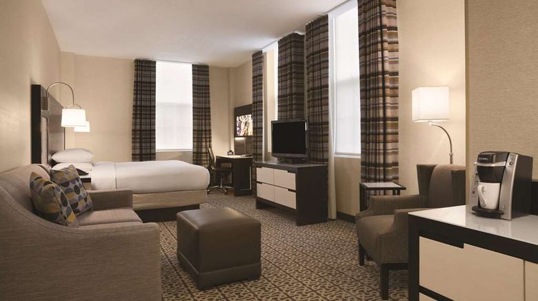 <b>DoubleTree by Hilton Boston-Downtown Room</b>. Images powered by <a href="https://iceportal.shijigroup.com/" title="IcePortal" target="_blank">IcePortal</a>.