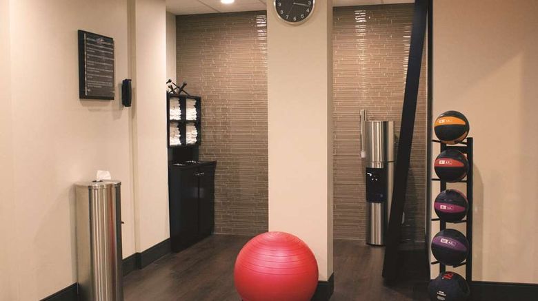 <b>DoubleTree by Hilton Boston-Downtown Health</b>. Images powered by <a href="https://iceportal.shijigroup.com/" title="IcePortal" target="_blank">IcePortal</a>.