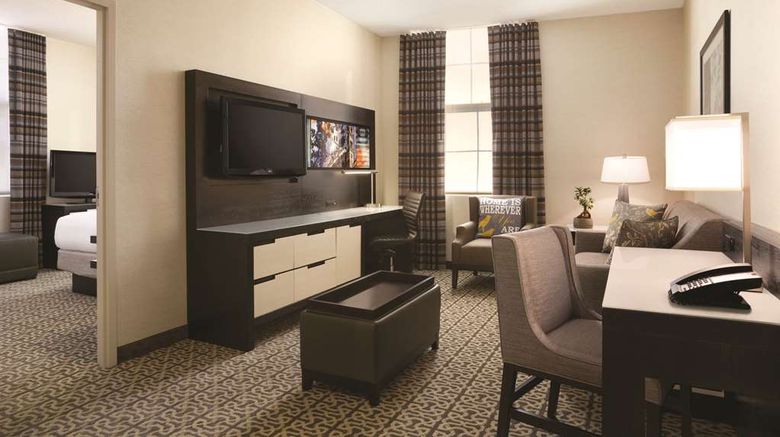 <b>DoubleTree by Hilton Boston-Downtown Room</b>. Images powered by <a href="https://iceportal.shijigroup.com/" title="IcePortal" target="_blank">IcePortal</a>.
