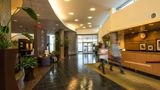 <b>Hampton Inn & Suites Boston Crosstown Lobby</b>. Images powered by <a href="https://iceportal.shijigroup.com/" title="IcePortal" target="_blank">IcePortal</a>.