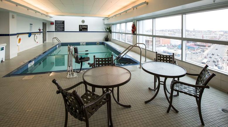 <b>Hampton Inn & Suites Boston Crosstown Pool</b>. Images powered by <a href="https://iceportal.shijigroup.com/" title="IcePortal" target="_blank">IcePortal</a>.