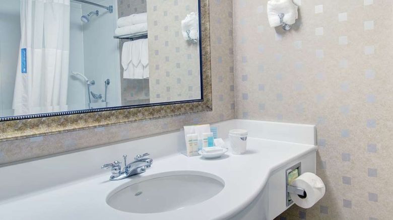 <b>Hampton Inn & Suites Boston Crosstown Room</b>. Images powered by <a href="https://iceportal.shijigroup.com/" title="IcePortal" target="_blank">IcePortal</a>.
