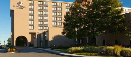 DoubleTree by Hilton Boston North Shore Exterior
