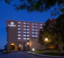 DoubleTree by Hilton Boston North Shore Exterior