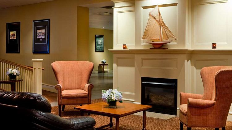 DoubleTree by Hilton Boston North Shore Lobby