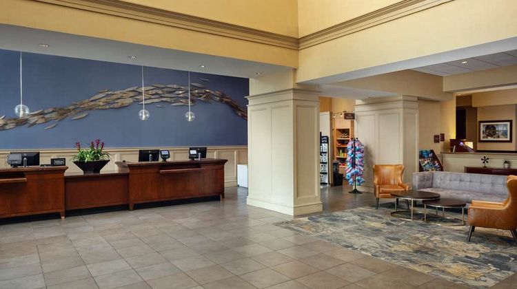 DoubleTree by Hilton Boston North Shore Lobby